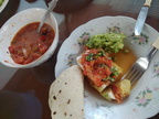 papas doradas con chirmol machacado, queso fresco y guacamole